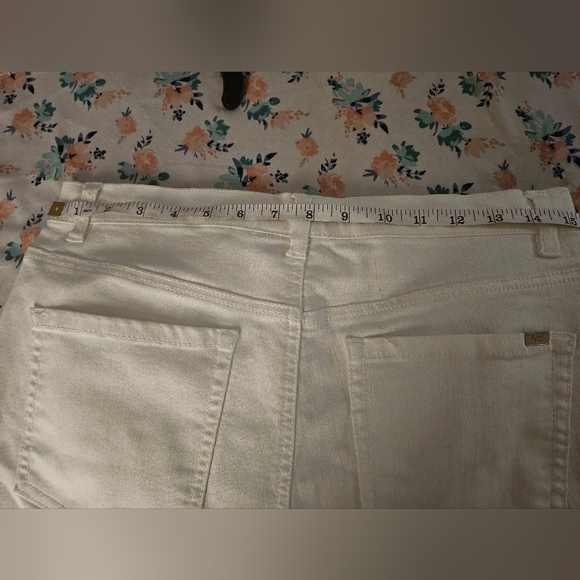 DG2 Diane Gilman Womens Bermuda Jean Shorts white - Picture 10 of 10
